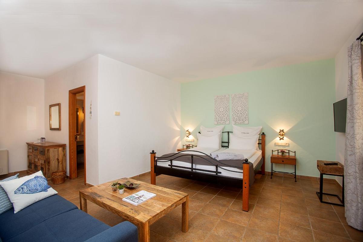 Ses Rotes Velles - Petit Hotell 4*